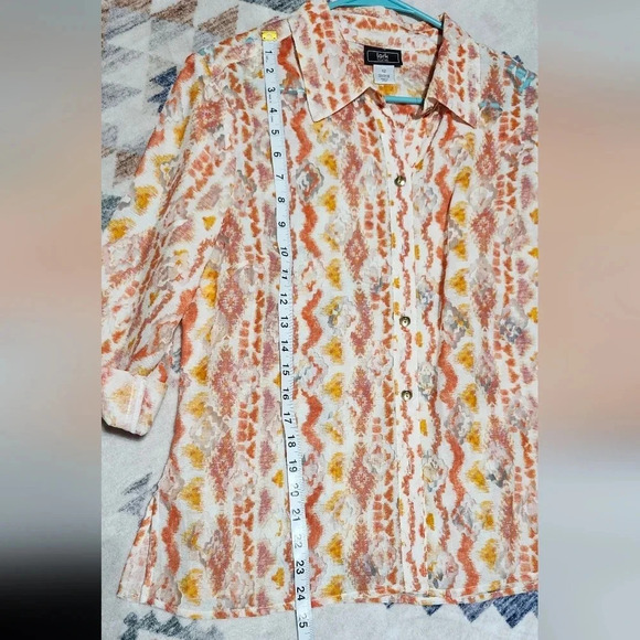 Lark & Lane Semi-Sheer Button-Front Blouse Size 12 | 3/4 Sleeve Tab Cuffs - Picture 5 of 8
